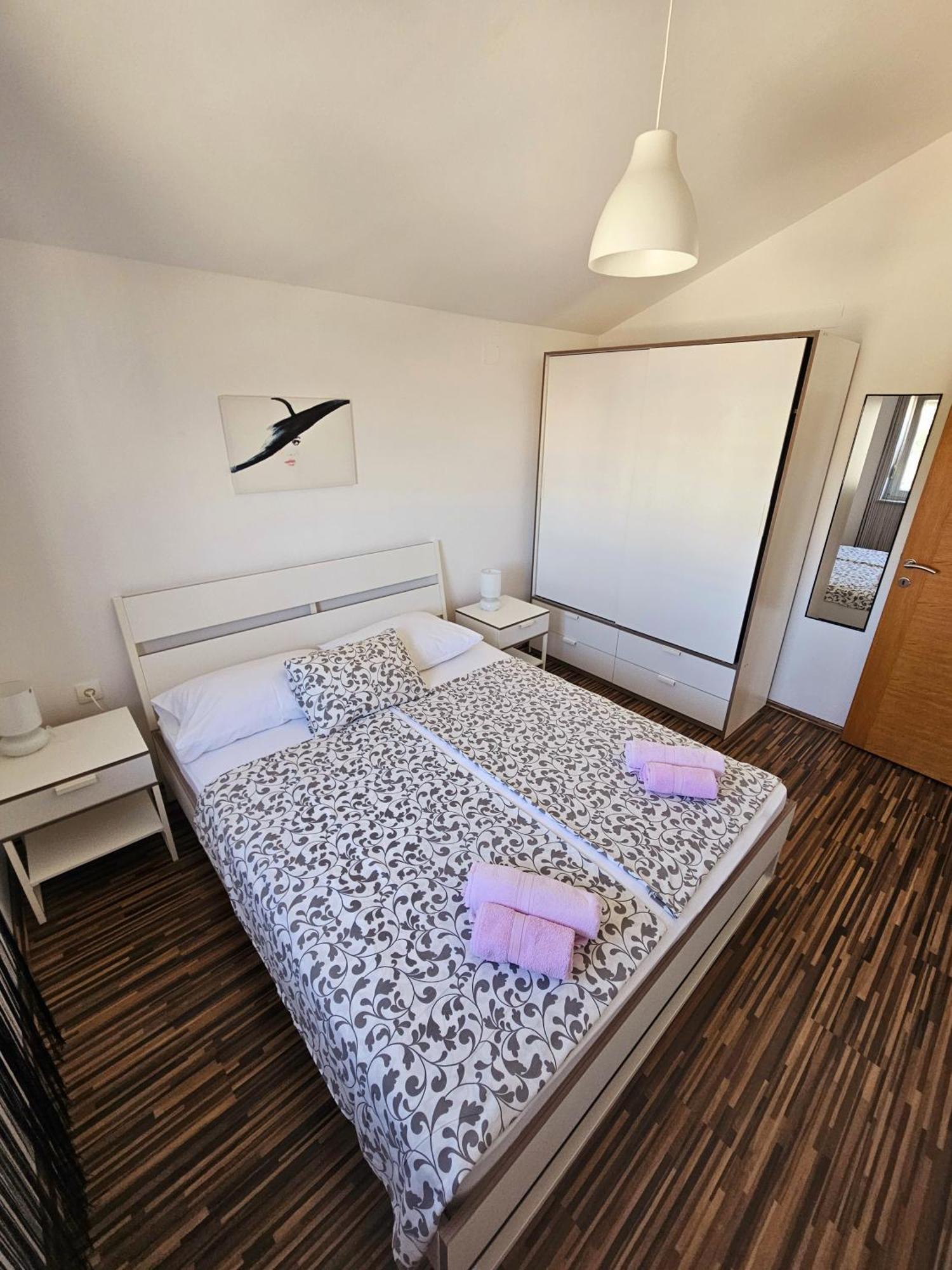 Apartments Cikac II - Modern Apartments By The Beach 만드레 외부 사진